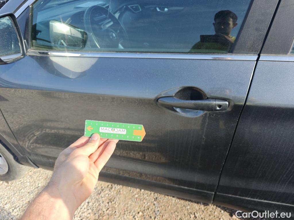  Nissan  Qashqai NISSAN  / 2017 / 5P / todoterreno dCi 85 kW (115 CV) E6D ACENTA #18