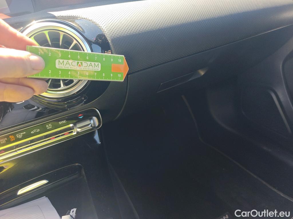  Mercedes  A-Klasse MERCEDES-BENZ Clase A / 2018 / 5P / berlina con portón A 180 d #11