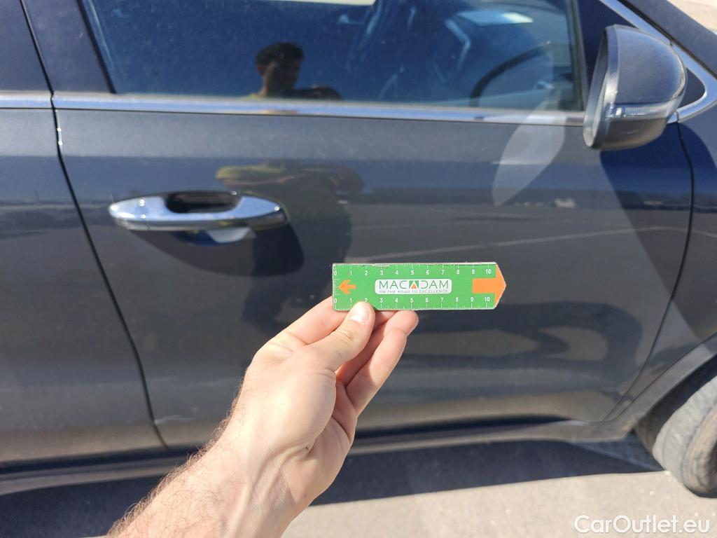  KIA  Sportage KIA  1.6MHEV Drive 100kW(136CV) 4x2(Crist Tintados) #3