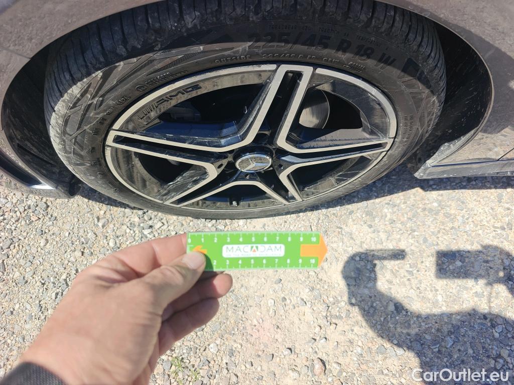  Mercedes  A-Klasse MERCEDES-BENZ Clase A / 2018 / 5P / berlina con portón A 180 d #1