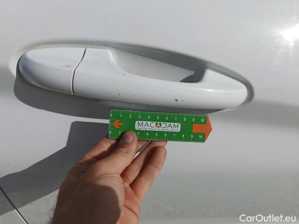  Ford  Fiesta FORD  5p 7G berlina con portón 1.5 TDCi 63kW Trend+ 5p #49