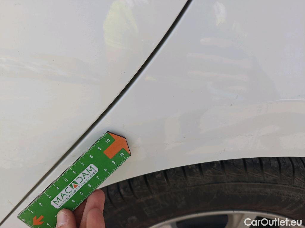  Ford  Fiesta FORD  5p 7G berlina con portón 1.5 TDCi 63kW Trend+ 5p #42