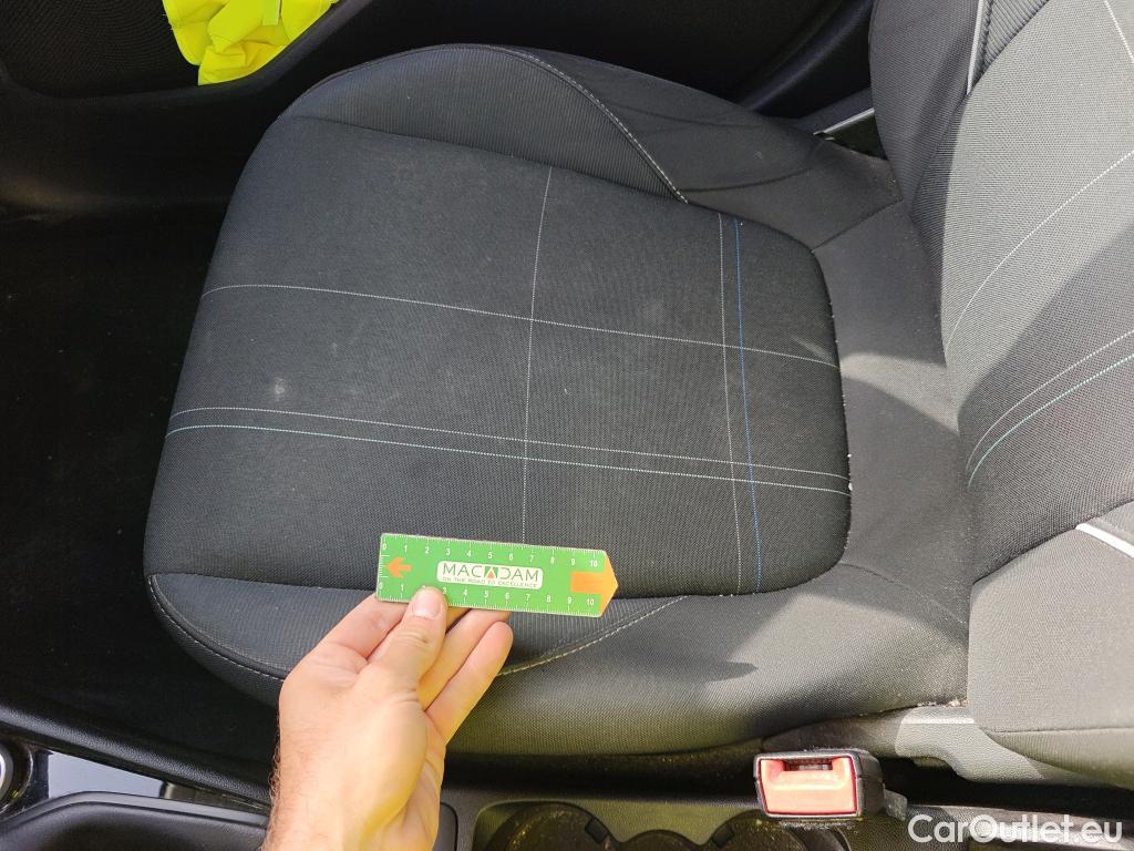  Ford  Fiesta FORD  5p 7G berlina con portón 1.5 TDCi 63kW Trend+ 5p #36