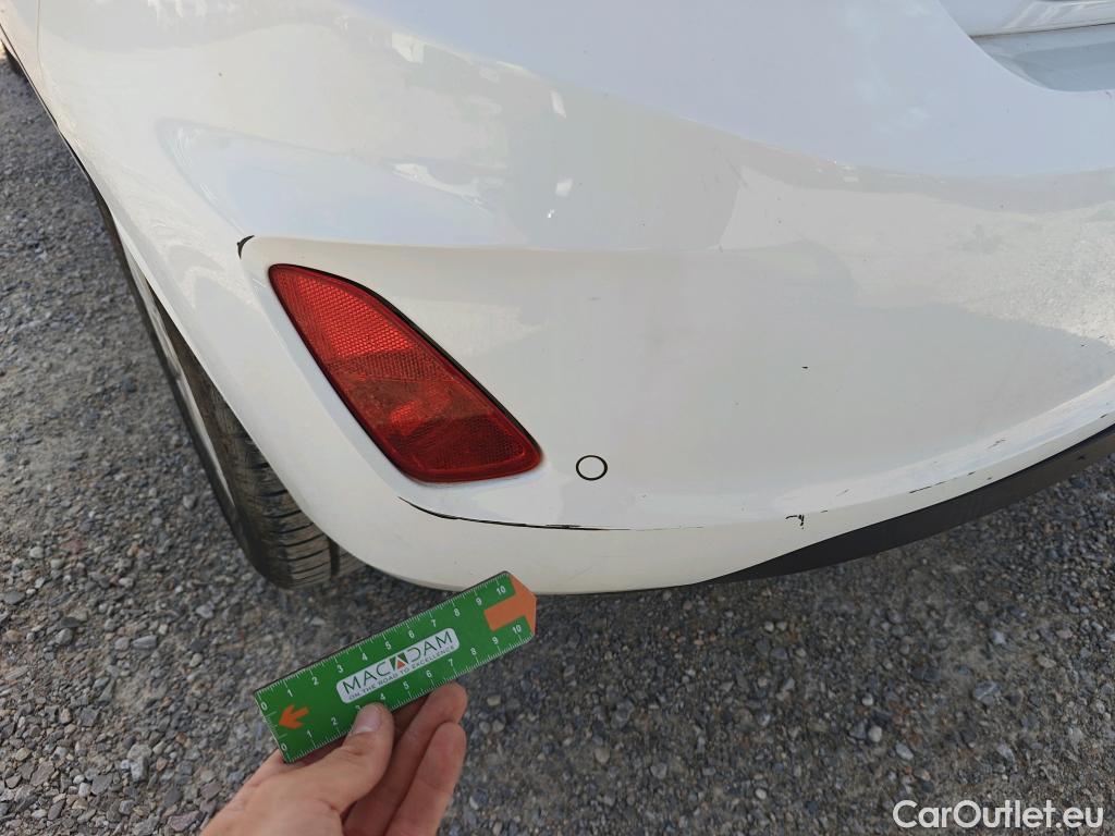  Ford  Fiesta FORD  5p 7G berlina con portón 1.5 TDCi 63kW Trend+ 5p #30