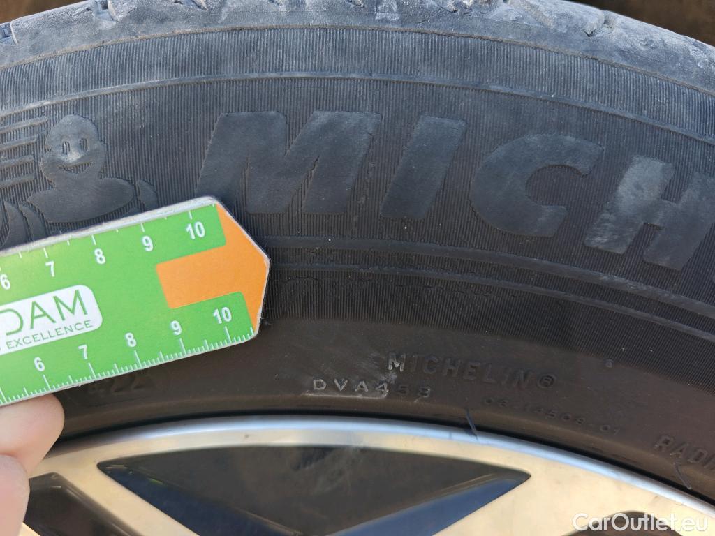  KIA  Sportage KIA  / 2022 / 5P / todoterreno 1.6 T-GDi 110kW (150CV) Concept 4x2 #74