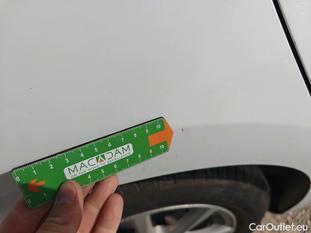  Ford  Fiesta FORD  5p 7G berlina con portón 1.5 TDCi 63kW Trend+ 5p #48