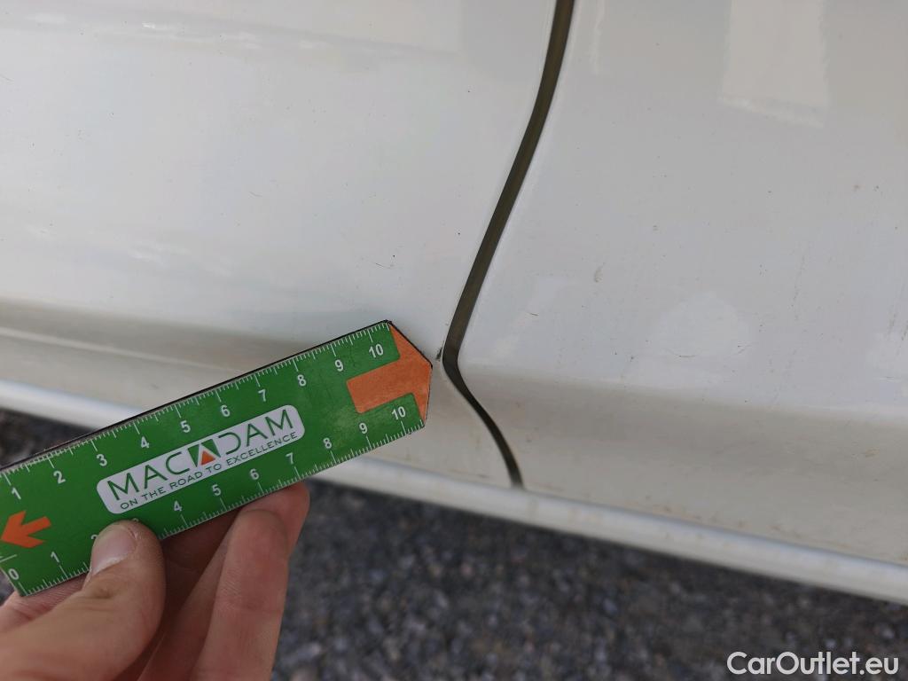  Ford  Fiesta FORD  5p 7G berlina con portón 1.5 TDCi 63kW Trend+ 5p #17