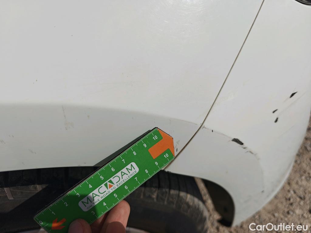  Ford  Fiesta FORD  5p 7G berlina con portón 1.5 TDCi 63kW Trend+ 5p #54