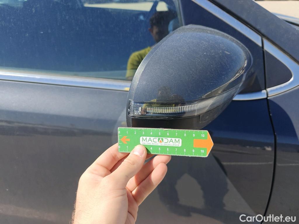  KIA  Sportage KIA  1.6MHEV Drive 100kW(136CV) 4x2(Crist Tintados) #48