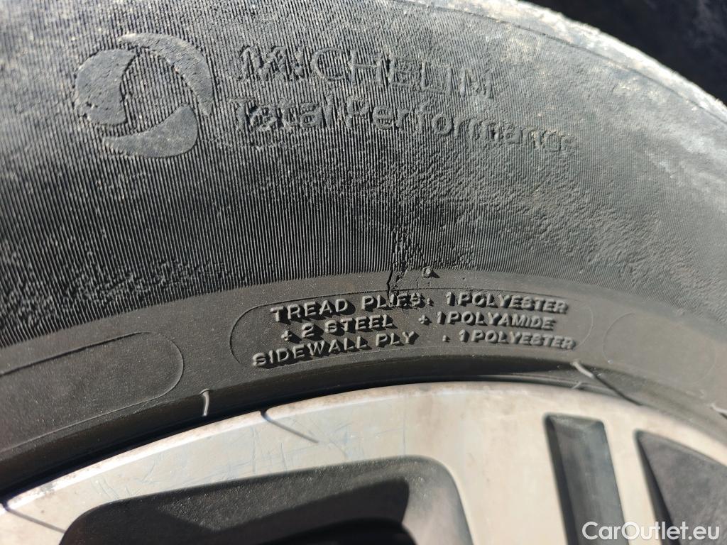  KIA  Sportage KIA  / 2022 / 5P / todoterreno 1.6 T-GDi 110kW (150CV) Concept 4x2 #24