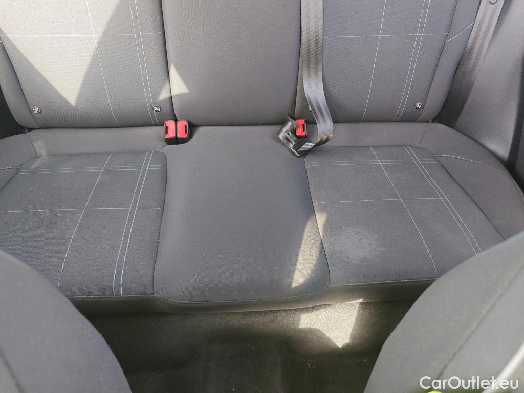  Ford  Fiesta FORD  5p 7G berlina con portón 1.5 TDCi 63kW Trend+ 5p #37