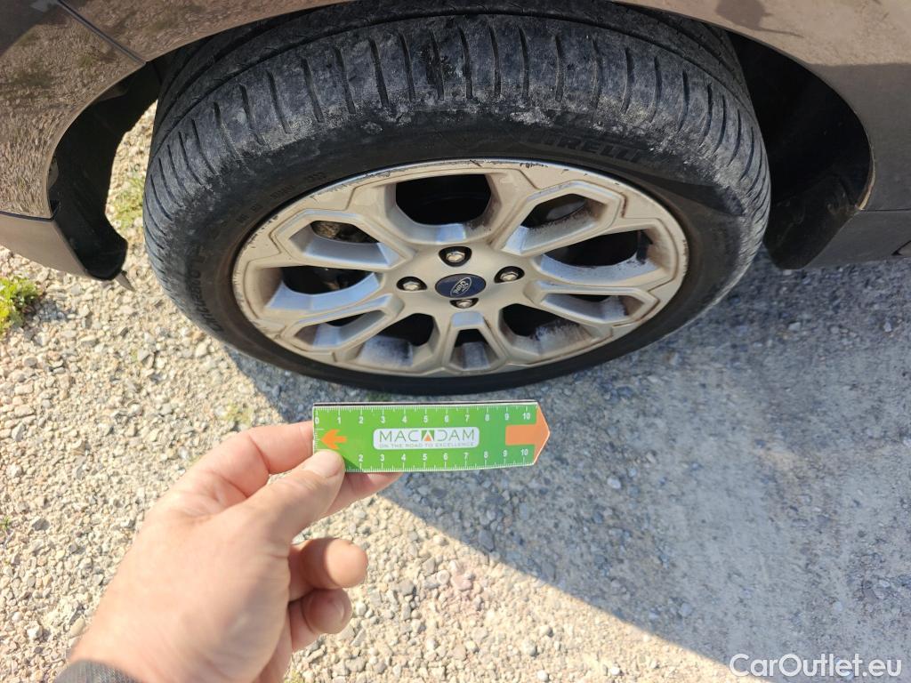  Ford   ECOSPORT FORD / 2017 / 5P / todoterreno 1.0T EcoBoost 92kW (125CV) S&S Titanium #22