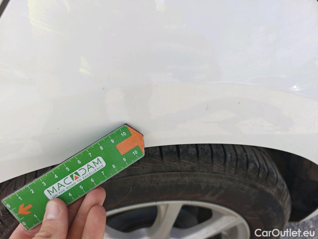  Ford  Fiesta FORD  5p 7G berlina con portón 1.5 TDCi 63kW Trend+ 5p #43