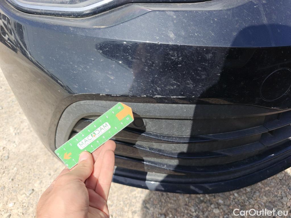  Volkswagen  Golf  VOLKSWAGEN / 2020 / 5P / familiar Life 2.0 TDI 85kW (115CV) DSG Variant #22