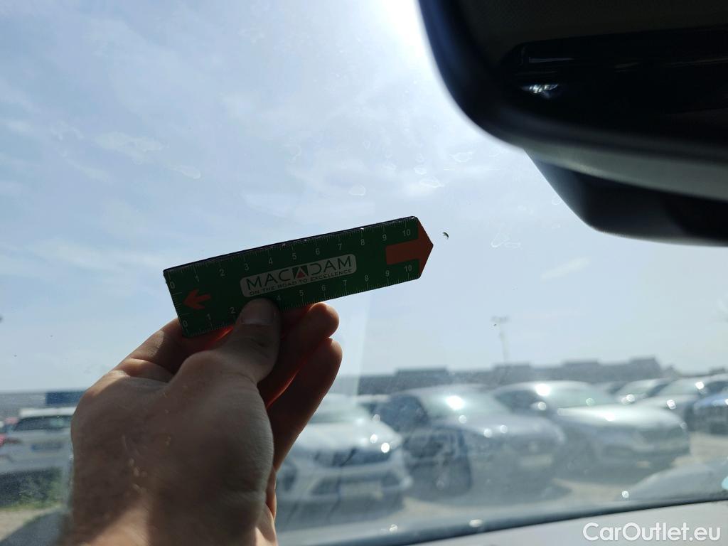  Volkswagen  Golf  VOLKSWAGEN / 2020 / 5P / familiar Life 2.0 TDI 85kW (115CV) DSG Variant #35