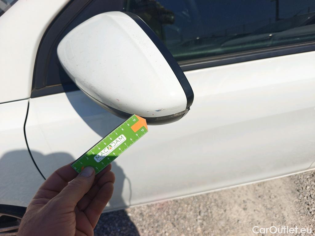  Peugeot  308 PEUGEOT  / 2017 / 5P / familiar SW Active Pack BlueHDi 130 S&S #28