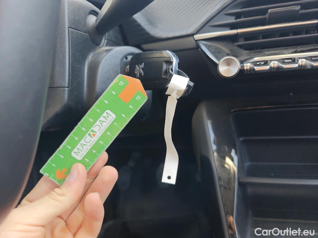  Peugeot  2008 PEUGEOT  / 2019 / 5P / todoterreno Active Pack BlueHDI 81kW (110CV) #1