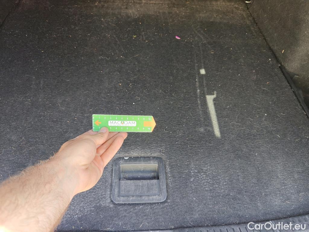  Volkswagen  Golf  VOLKSWAGEN / 2020 / 5P / familiar Life 2.0 TDI 85kW (115CV) DSG Variant #27