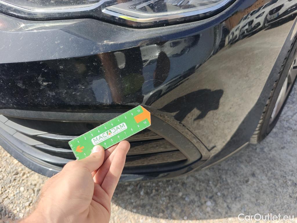  Volkswagen  Golf  VOLKSWAGEN / 2020 / 5P / familiar Life 2.0 TDI 85kW (115CV) DSG Variant #26