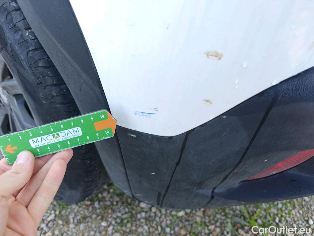  Peugeot  2008 PEUGEOT  / 2019 / 5P / todoterreno Active Pack BlueHDI 81kW (110CV) #19