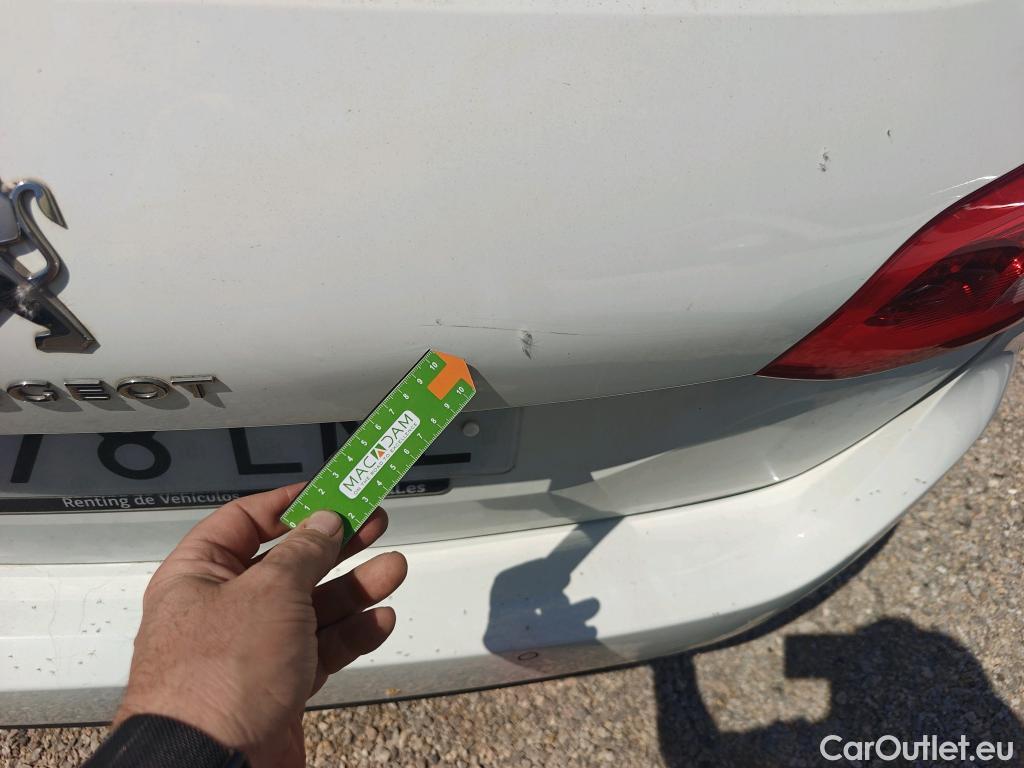  Peugeot  308 PEUGEOT  / 2017 / 5P / familiar SW Active Pack BlueHDi 130 S&S #4