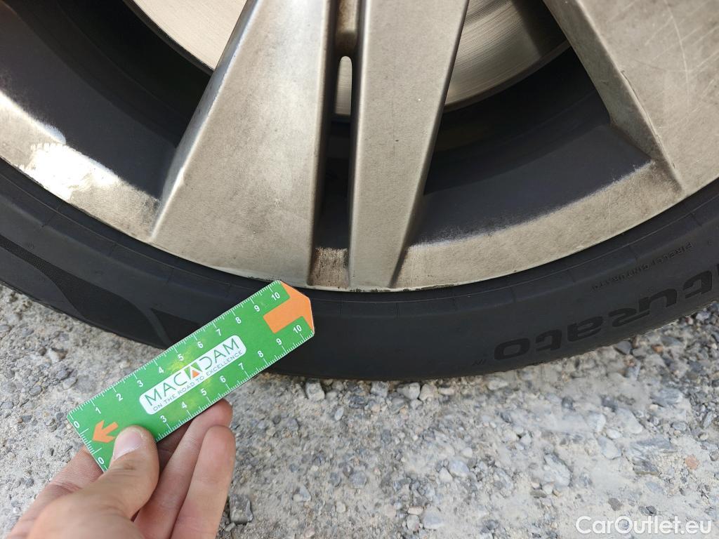  Volkswagen  Golf  VOLKSWAGEN / 2020 / 5P / familiar Life 2.0 TDI 85kW (115CV) DSG Variant #34