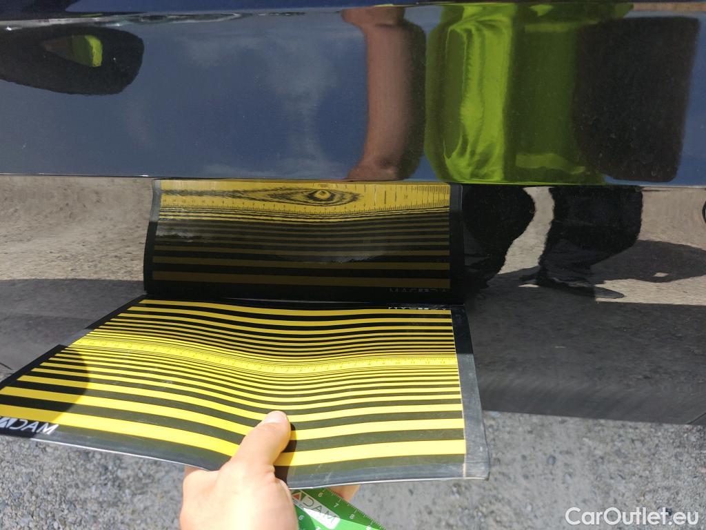  Volkswagen  Golf  VOLKSWAGEN / 2020 / 5P / familiar Life 2.0 TDI 85kW (115CV) DSG Variant #14