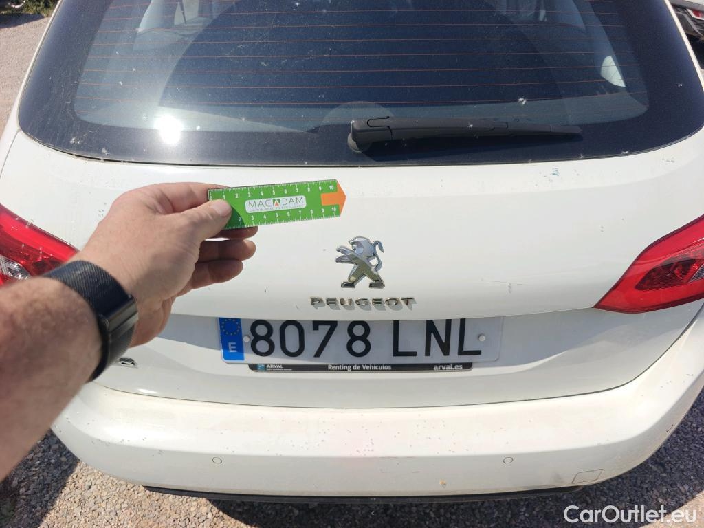  Peugeot  308 PEUGEOT  / 2017 / 5P / familiar SW Active Pack BlueHDi 130 S&S #3