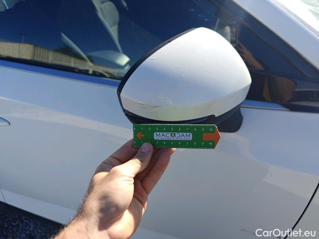  Nissan  Qashqai NISSAN  / 2021 / 5P / todoterreno DIG-T 103kW (140CV) mHEV 4x2 Acenta #38