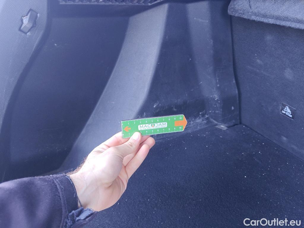  Peugeot  2008 PEUGEOT  / 2019 / 5P / todoterreno Active Pack BlueHDI 81kW (110CV) #12