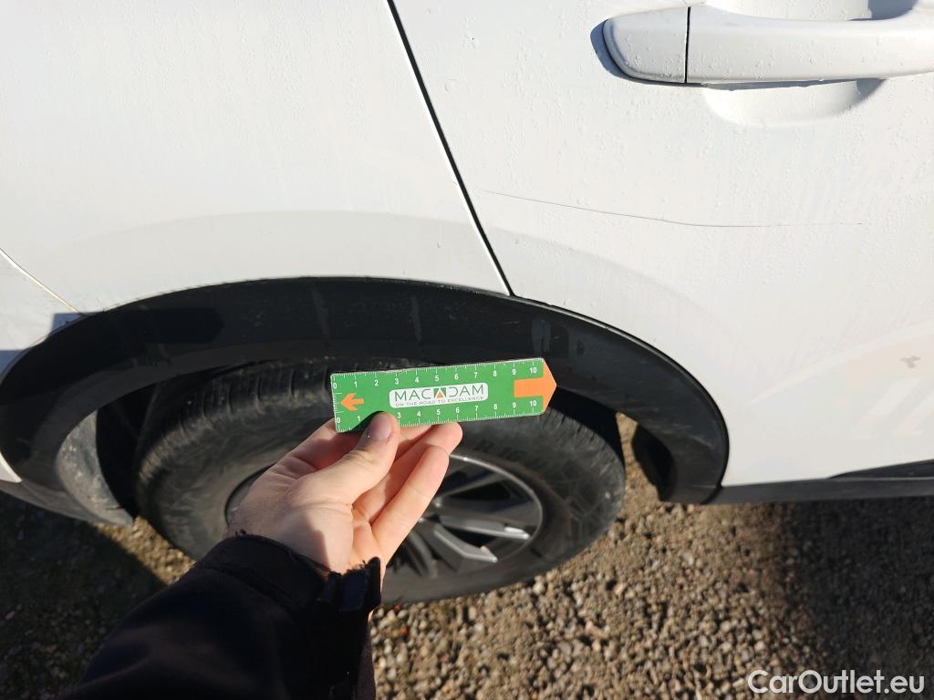  Peugeot  2008 PEUGEOT  / 2019 / 5P / todoterreno Active Pack BlueHDI 81kW (110CV) #29