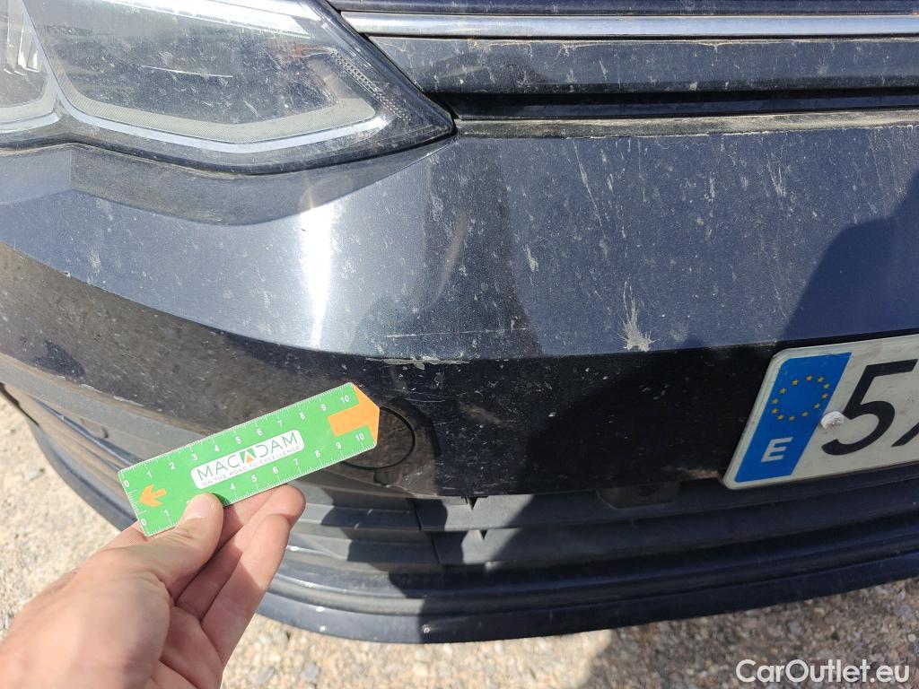  Volkswagen  Golf  VOLKSWAGEN / 2020 / 5P / familiar Life 2.0 TDI 85kW (115CV) DSG Variant #23