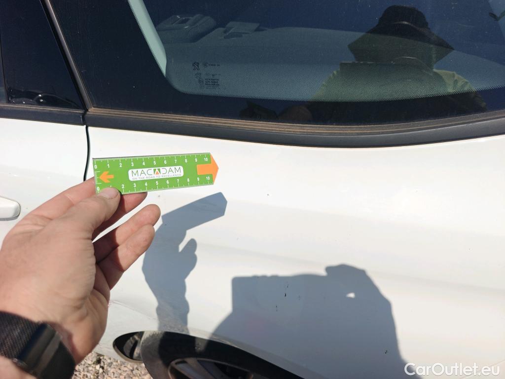  Peugeot  308 PEUGEOT  / 2017 / 5P / familiar SW Active Pack BlueHDi 130 S&S #5