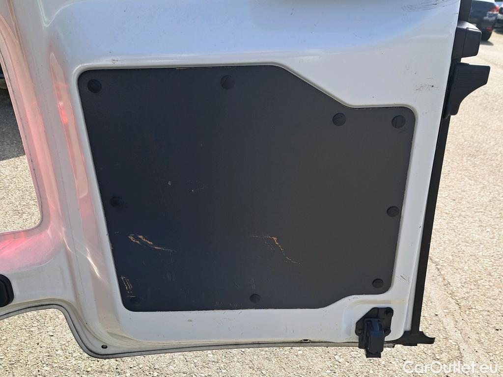  Citroen  Jumpy CITROEN  / 2016 / 4P / combi Combi Talla M BlueHDi 120 S&S Confort #19