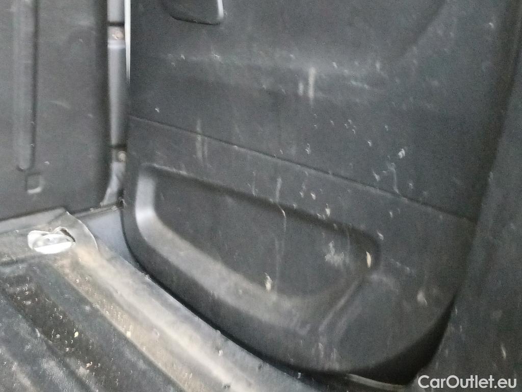  Citroen  Berlingo CITROEN  / 2018 / 4P / furgón derivado de turismo Talla M BlueHDi 100 DRIVER #38