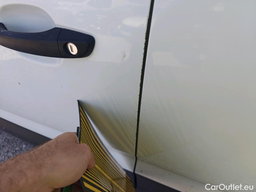  Citroen  Berlingo CITROEN  / 2018 / 4P / furgón derivado de turismo Talla M BlueHDi 100 CLUB #23