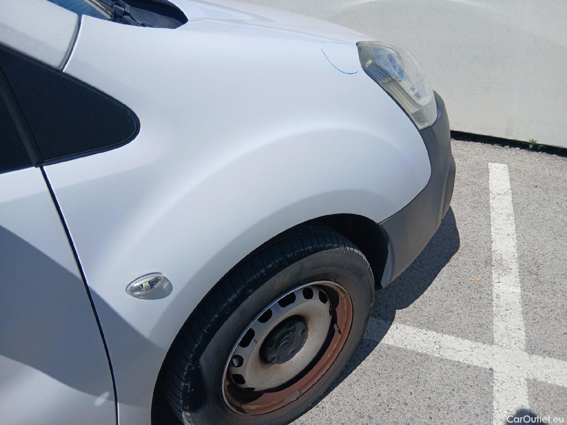  Citroen  Berlingo CITROEN  / 2015 / 3P / furgón derivado de turismo BlueHDi 74KW (100CV) #26