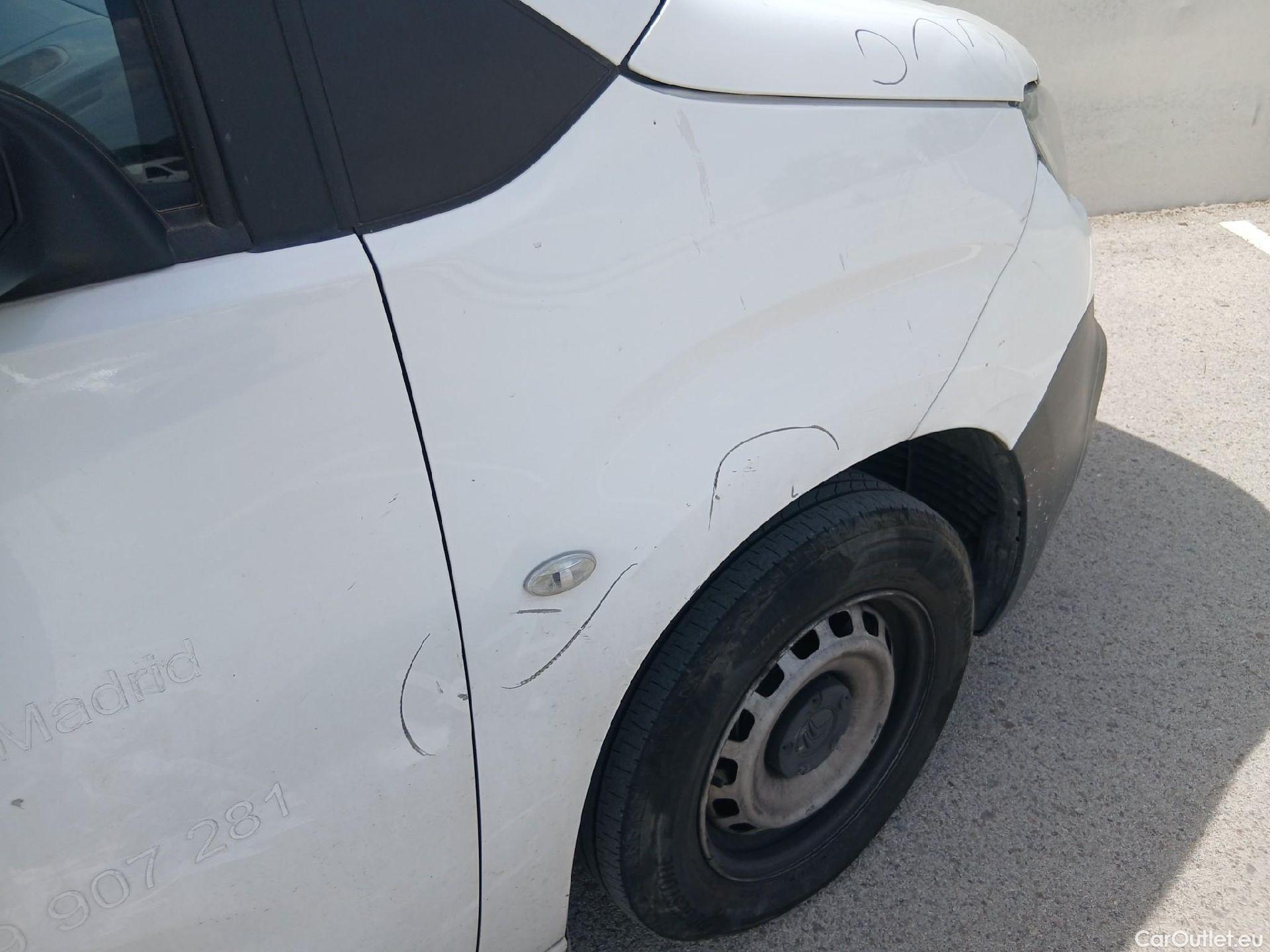  Citroen  Berlingo CITROEN  / 2018 / 3P / furgón derivado de turismo Talla M BlueHDi 100 CONTROL (AC2) #34