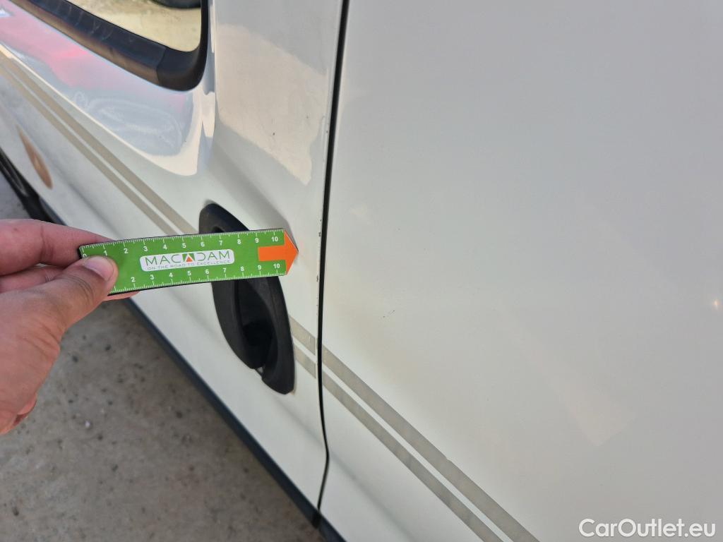  Fiat  Fiorino FIAT  / 2016 / 3P / furgón derivado de turismo Cargo Base 1.3 Mjet 59kW (80CV) E6 #22