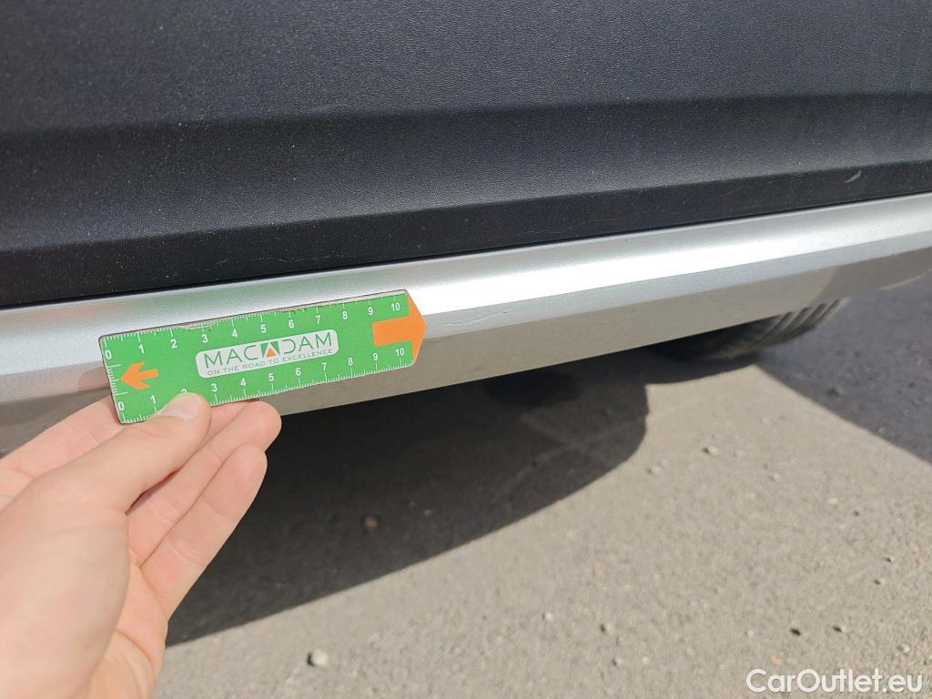  Volvo  XC 40 VOLVO XC40 todoterreno 2.0 B4 G AWD Core Auto 200 CV  #32