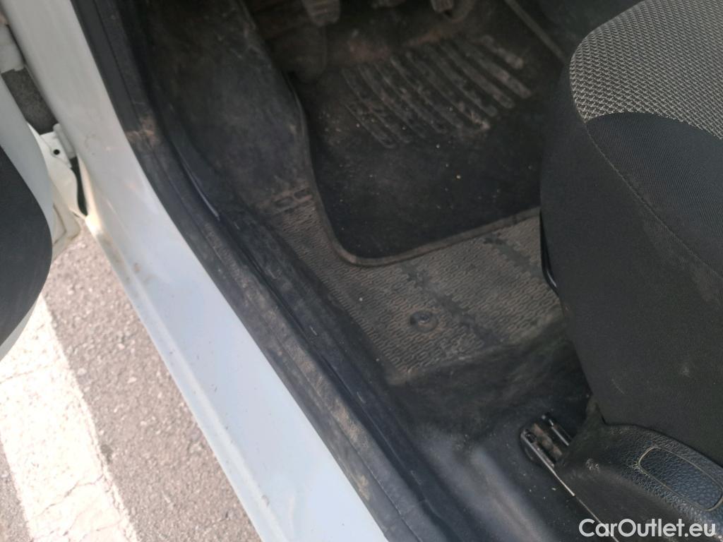  Dacia  Dokker DACIA  / 2013 / 4P / furgón derivado de turismo Van Essential Blue dCi 70kW (95CV) #33