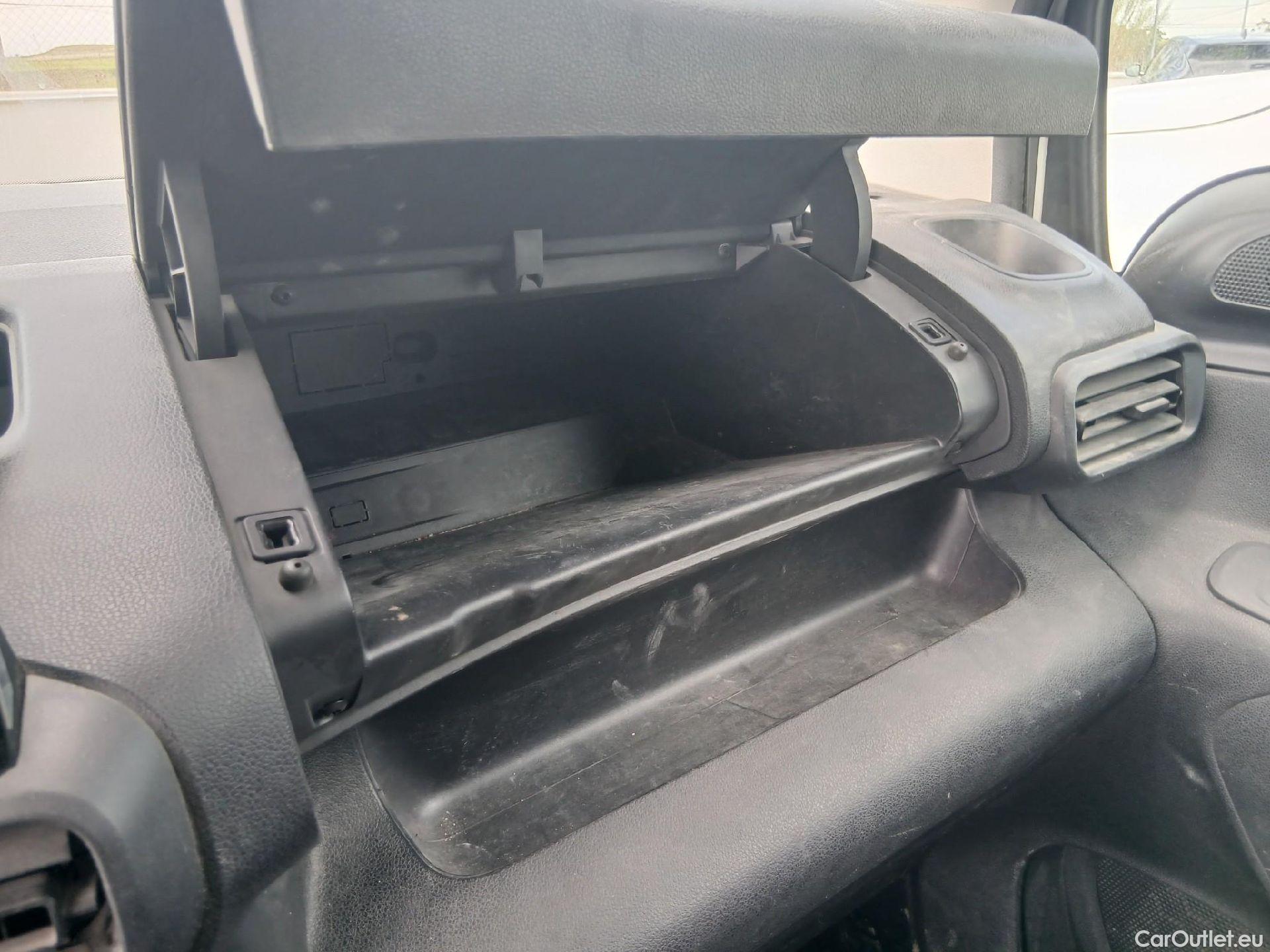  Citroen  Berlingo CITROEN  / 2018 / 3P / furgón derivado de turismo Talla M BlueHDi 100 CONTROL (AC2) #1