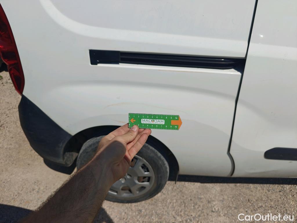  Fiat  Doblo FIAT Doblò Cargo/2015/4P/furgón derivado de turismo Cargo Maxi SX 1.6 Mjet 78kW (105CV)  Isotermo + Equipo de frio #9