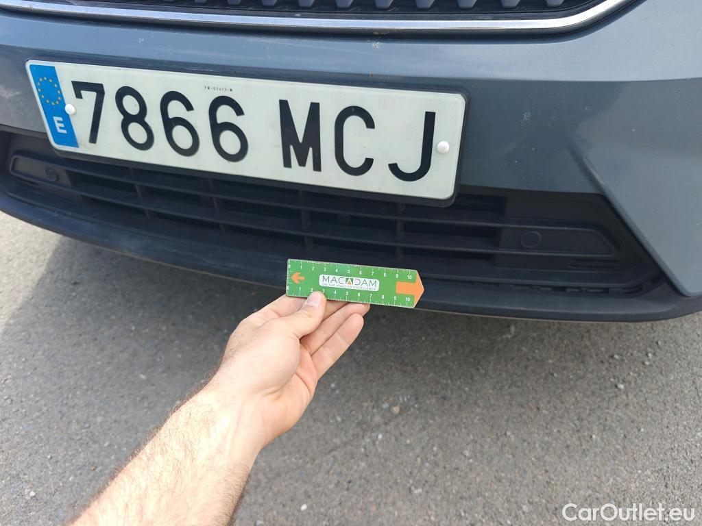  Volvo  XC 40 VOLVO XC40 todoterreno 2.0 B4 G AWD Core Auto 200 CV  #17