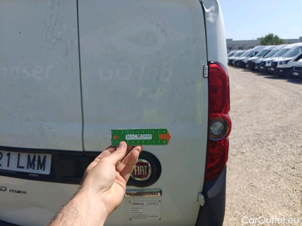  Fiat  Doblo FIAT Doblò Cargo/2015/4P/furgón derivado de turismo Cargo Maxi SX 1.6 Mjet 78kW (105CV)  Isotermo + Equipo de frio #16