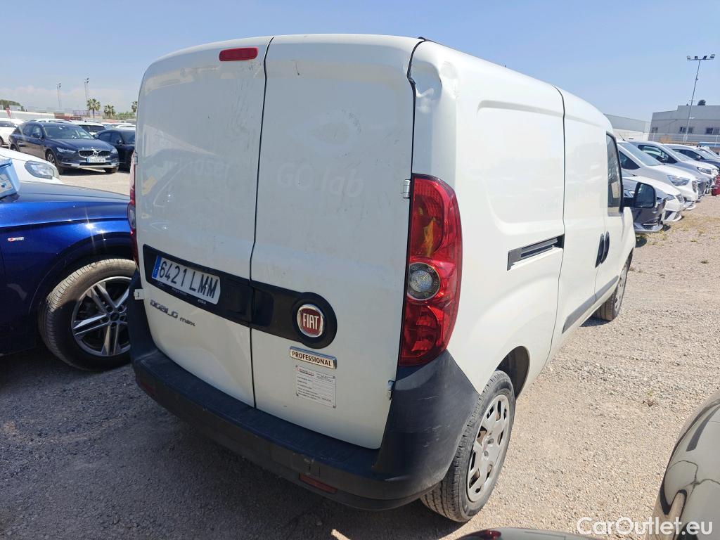  Fiat  Doblo FIAT Doblò Cargo/2015/4P/furgón derivado de turismo Cargo Maxi SX 1.6 Mjet 78kW (105CV)  Isotermo + Equipo de frio #33