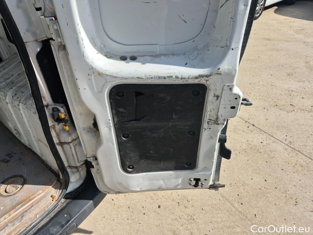  Fiat  Fiorino FIAT  / 2016 / 3P / furgón derivado de turismo Cargo Base 1.3 Mjet 59kW (80CV) E6 #27