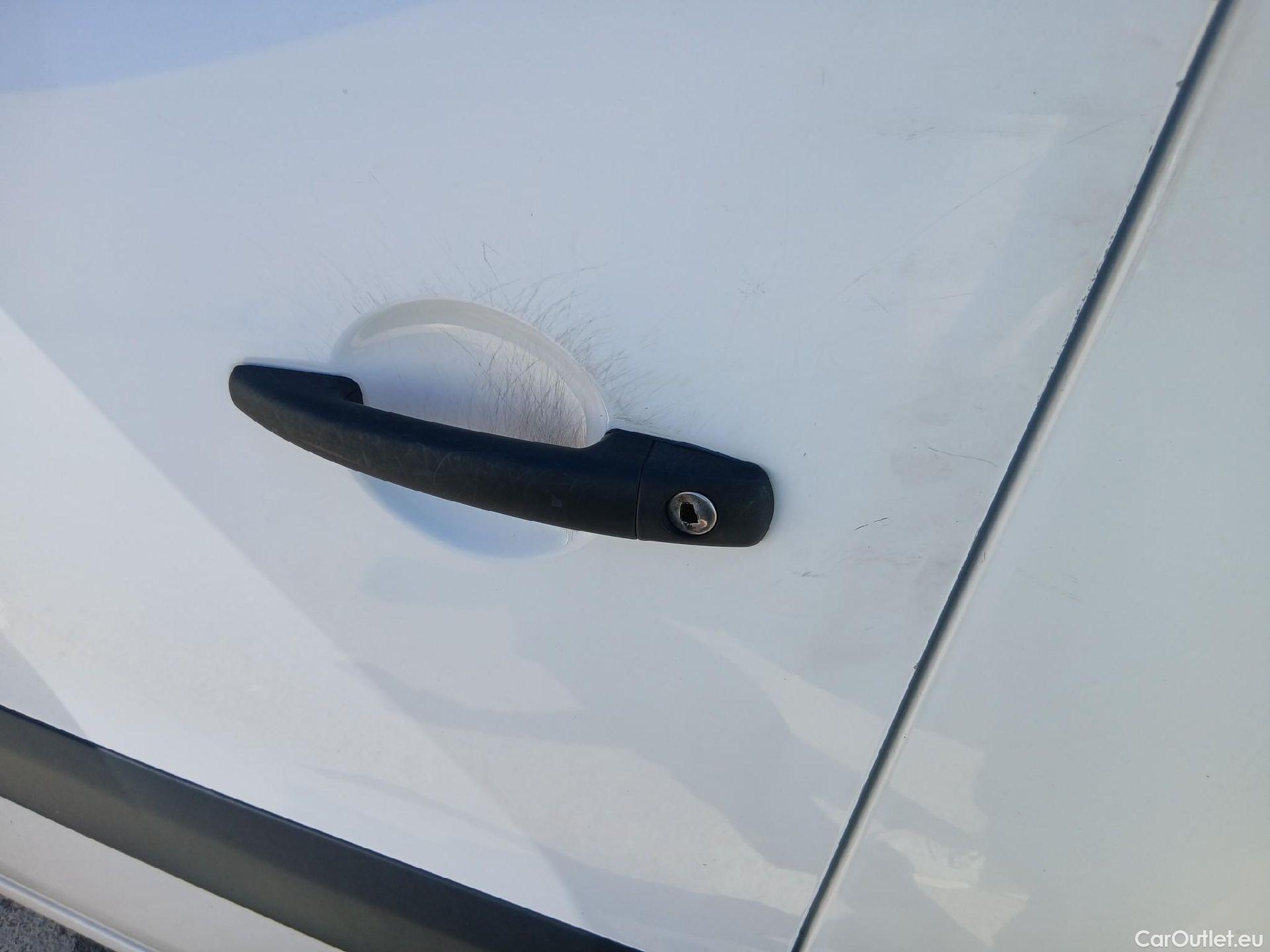  Citroen  Berlingo CITROEN  / 2015 / 3P / furgón derivado de turismo BlueHDi 74KW (100CV) #30