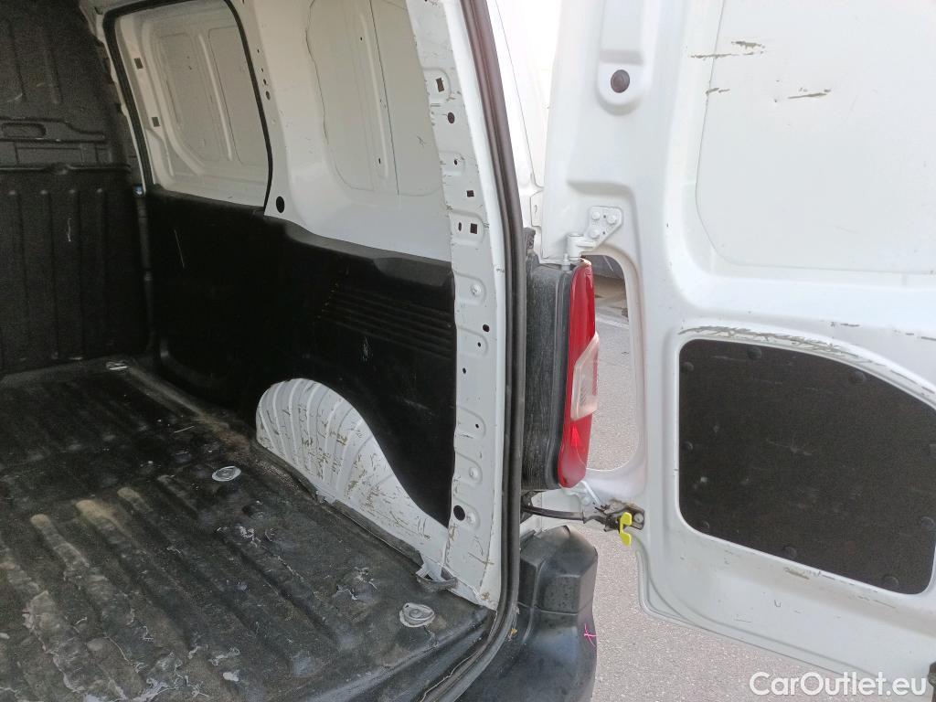  Citroen  Berlingo CITROEN  / 2018 / 4P / furgón derivado de turismo Talla M BlueHDi 100 DRIVER #12