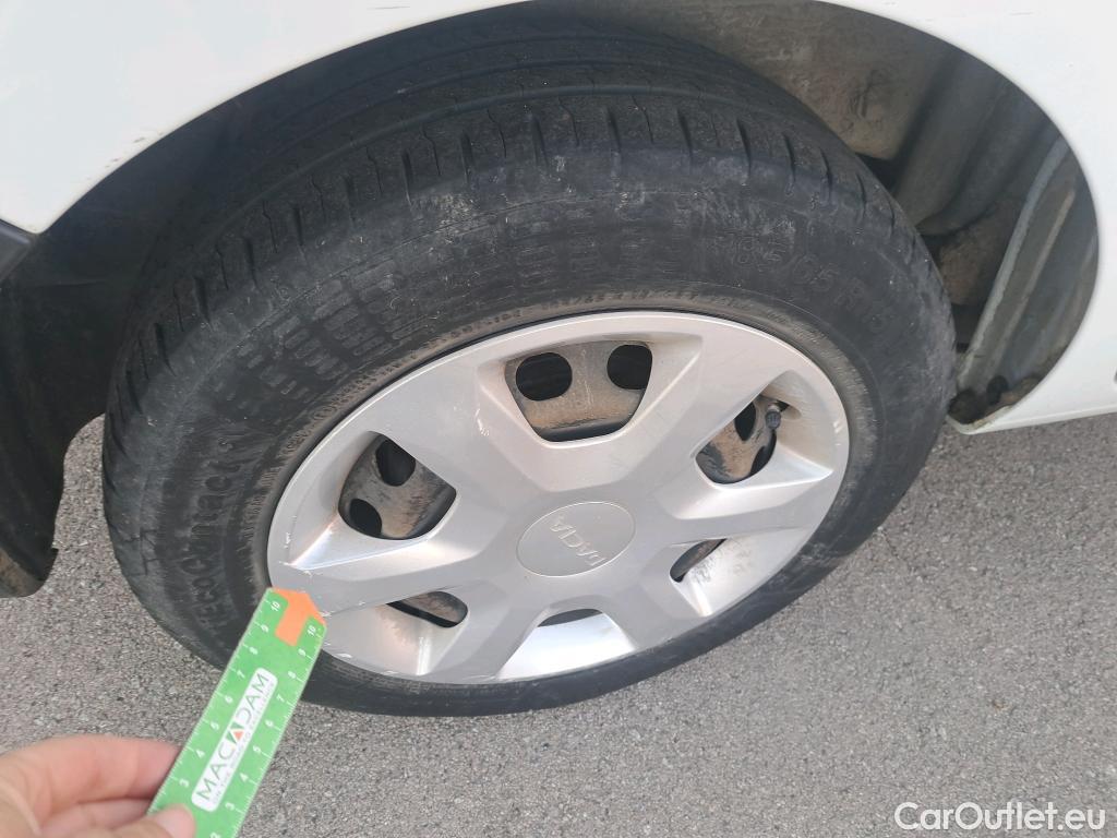  Dacia  Dokker DACIA  / 2013 / 4P / furgón derivado de turismo Van Essential Blue dCi 70kW (95CV) #28